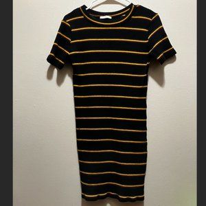 Zara Trafaluc Autumn-Winter 17-18 Medium Striped Black Bodycon Dress